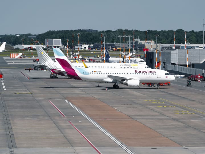 Bremen Airport (BRE) airport transfer — frequently asked questions