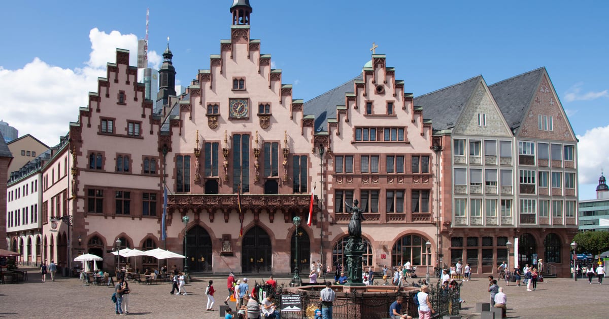 First Time in Frankfurt: Complete Visitor Guide 2026 | FrankfurtRide