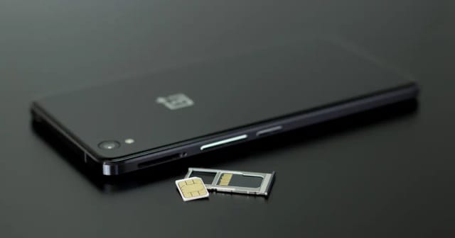 SIM Card & eSIM at Frankfurt Airport: Get Online Fast