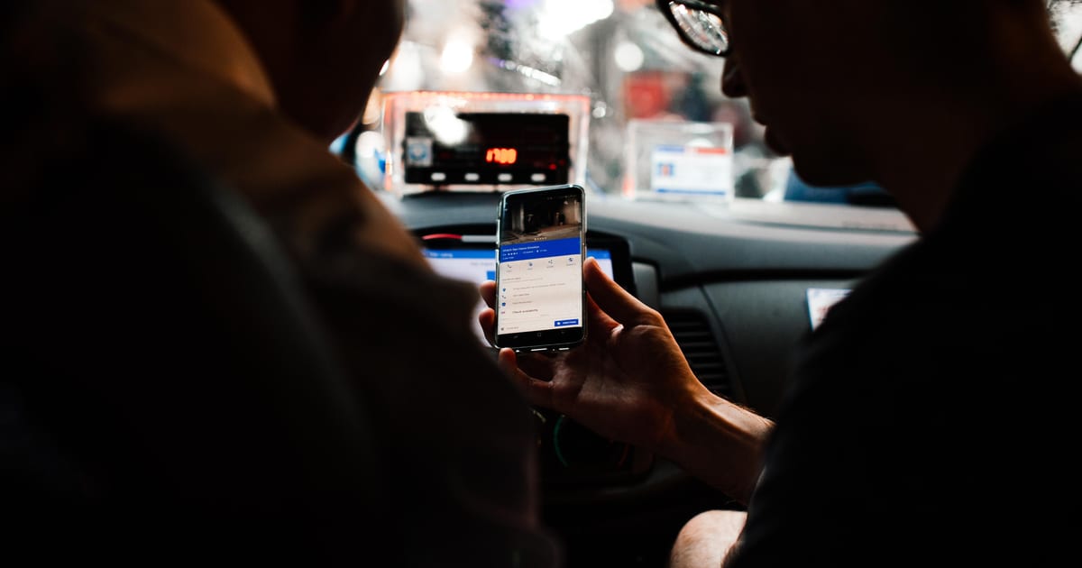 Uber vs Airport Transfer in Frankfurt 2026 | FrankfurtRide
