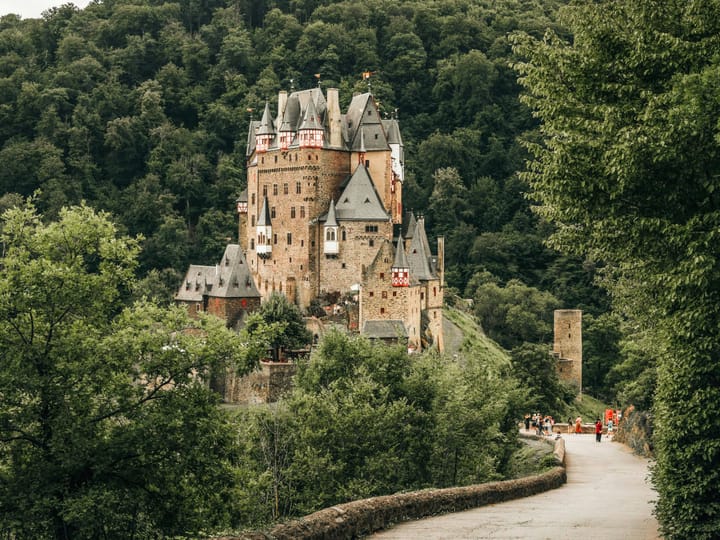 Cochem & Burg Eltz airport transfer — frequently asked questions