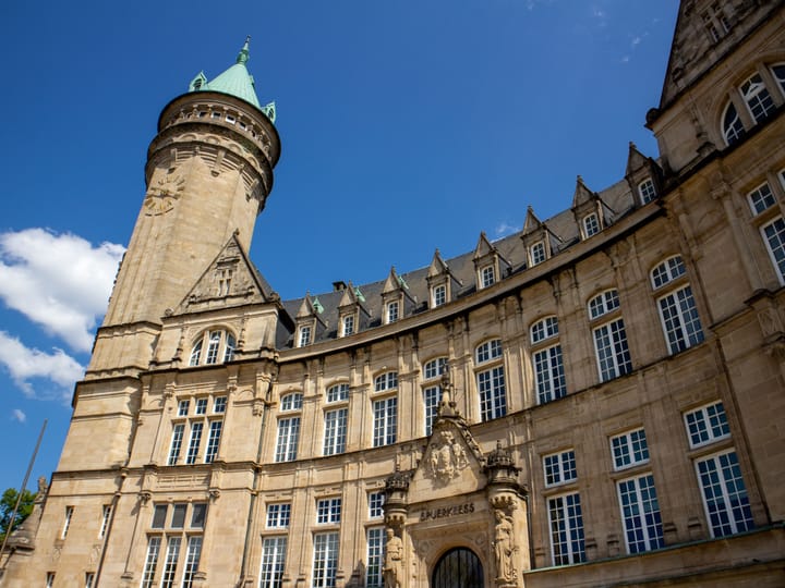 Private transfer from Frankfurt Airport to Luxembourg City