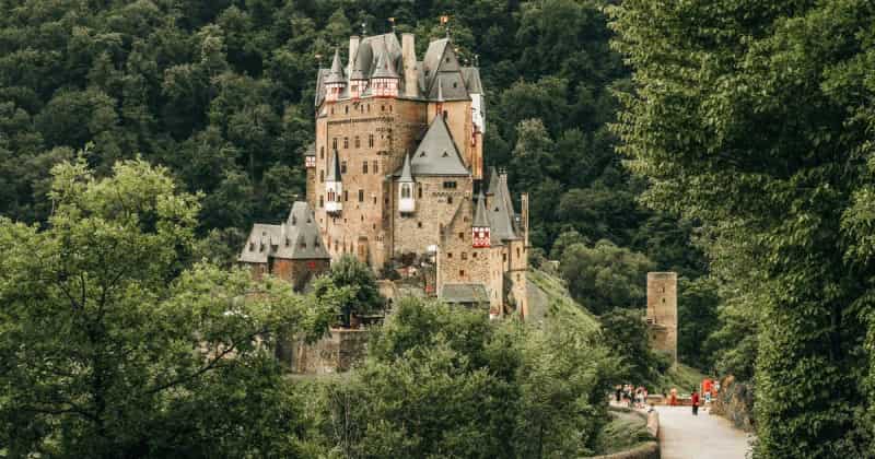 Airport transfer to Cochem & Burg Eltz, Germany from Frankfurt Airport