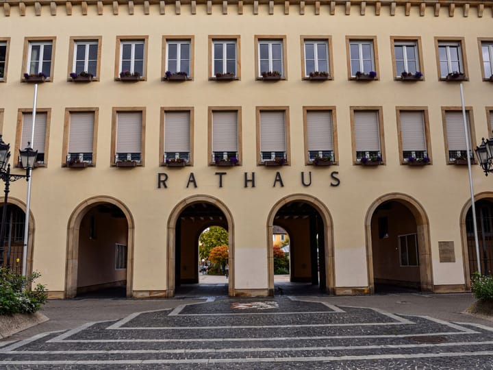 Frankenthal airport transfer — frequently asked questions