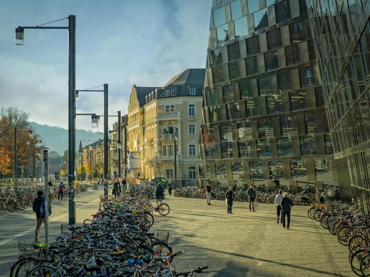Flughafentransfer Freiburg — häufige Fragen