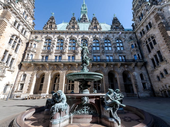 Hamburg airport transfer — frequently asked questions