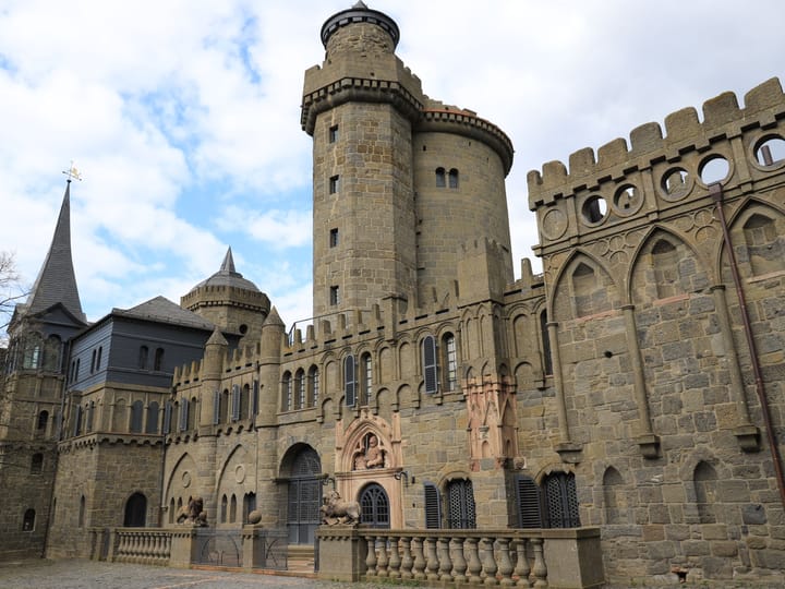 Private transfer from Frankfurt Airport to Kassel