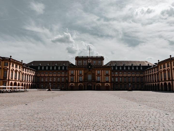 Flughafentransfer Mannheim — häufige Fragen