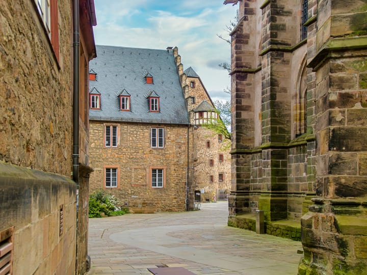 Private transfer from Frankfurt Airport to Marburg