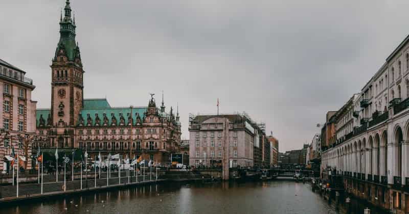 Airport transfer to Hamburg, Germany from Frankfurt Airport