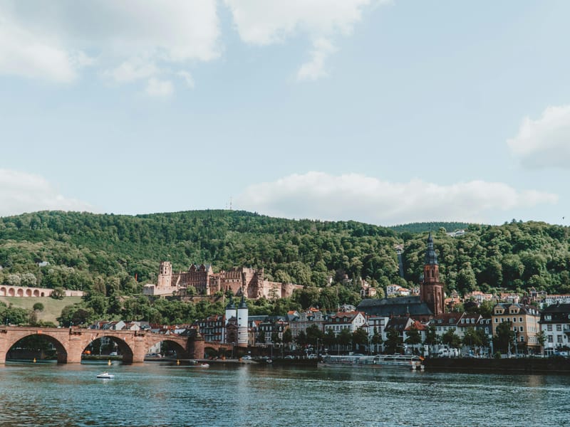 Privattransfer erreicht eine deutsche Stadt außerhalb Frankfurts