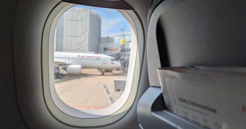 Airport transfer to Düsseldorf Airport (DUS), Germany from Frankfurt Airport
