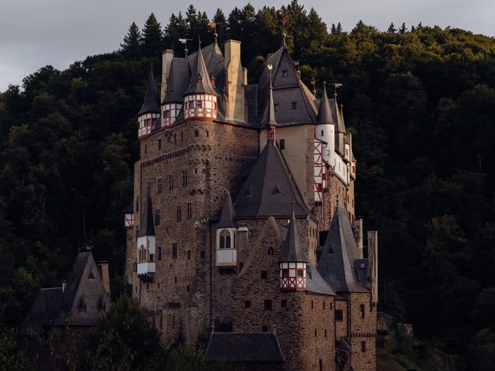 Burg Eltz Castle airport transfer — frequently asked questions