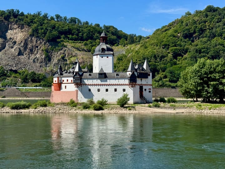Kaub & Pfalzgrafenstein airport transfer — frequently asked questions