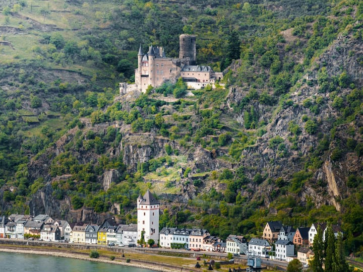 Private transfer from Frankfurt Airport to Lorelei Rock & St. Goar